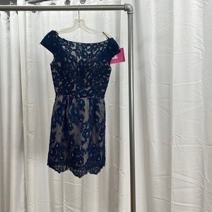 ADORABLE LACE SHORT DRESS with POCKETS 😍